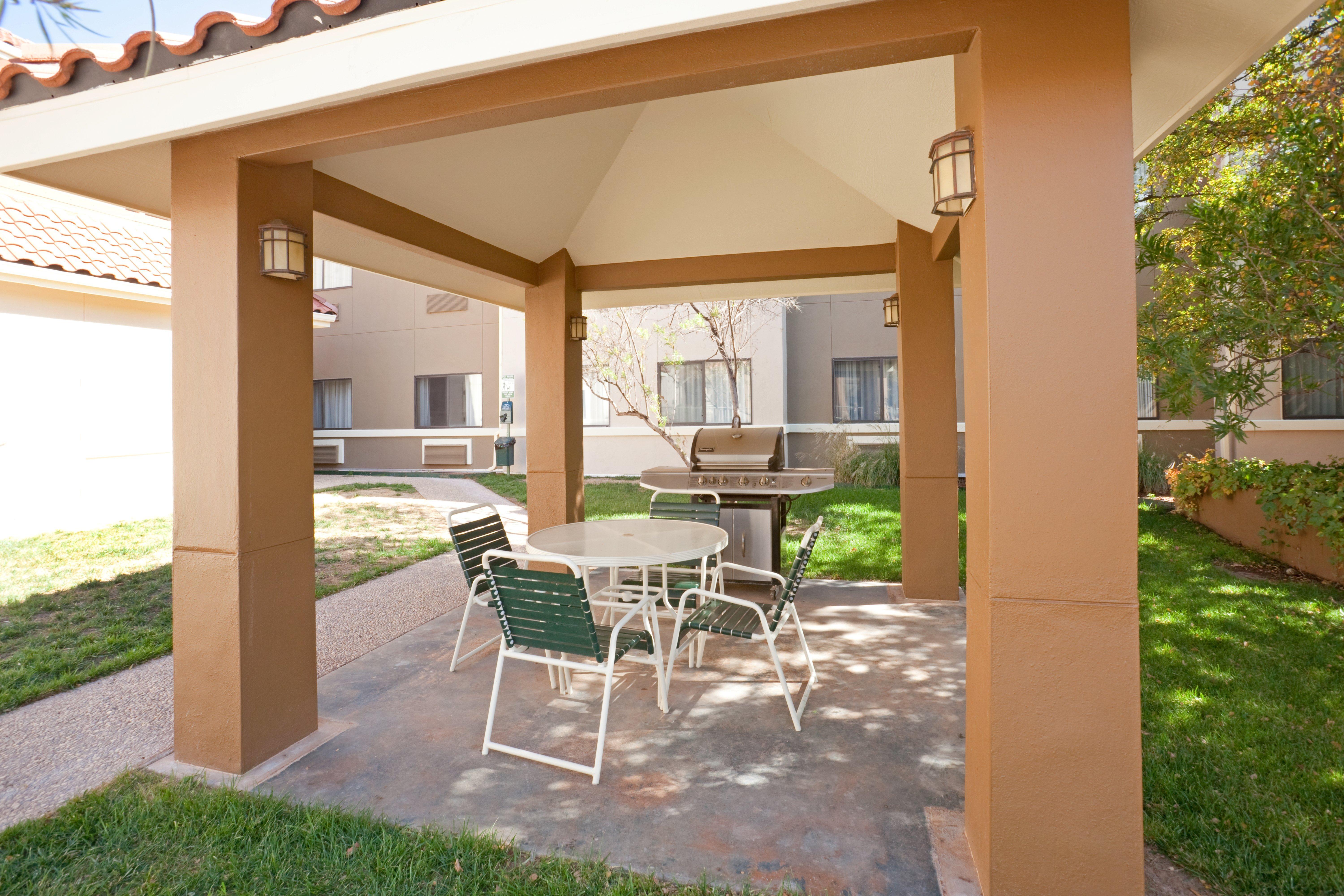 Staybridge Suites Lubbock-University Area By Ihg Exterior photo