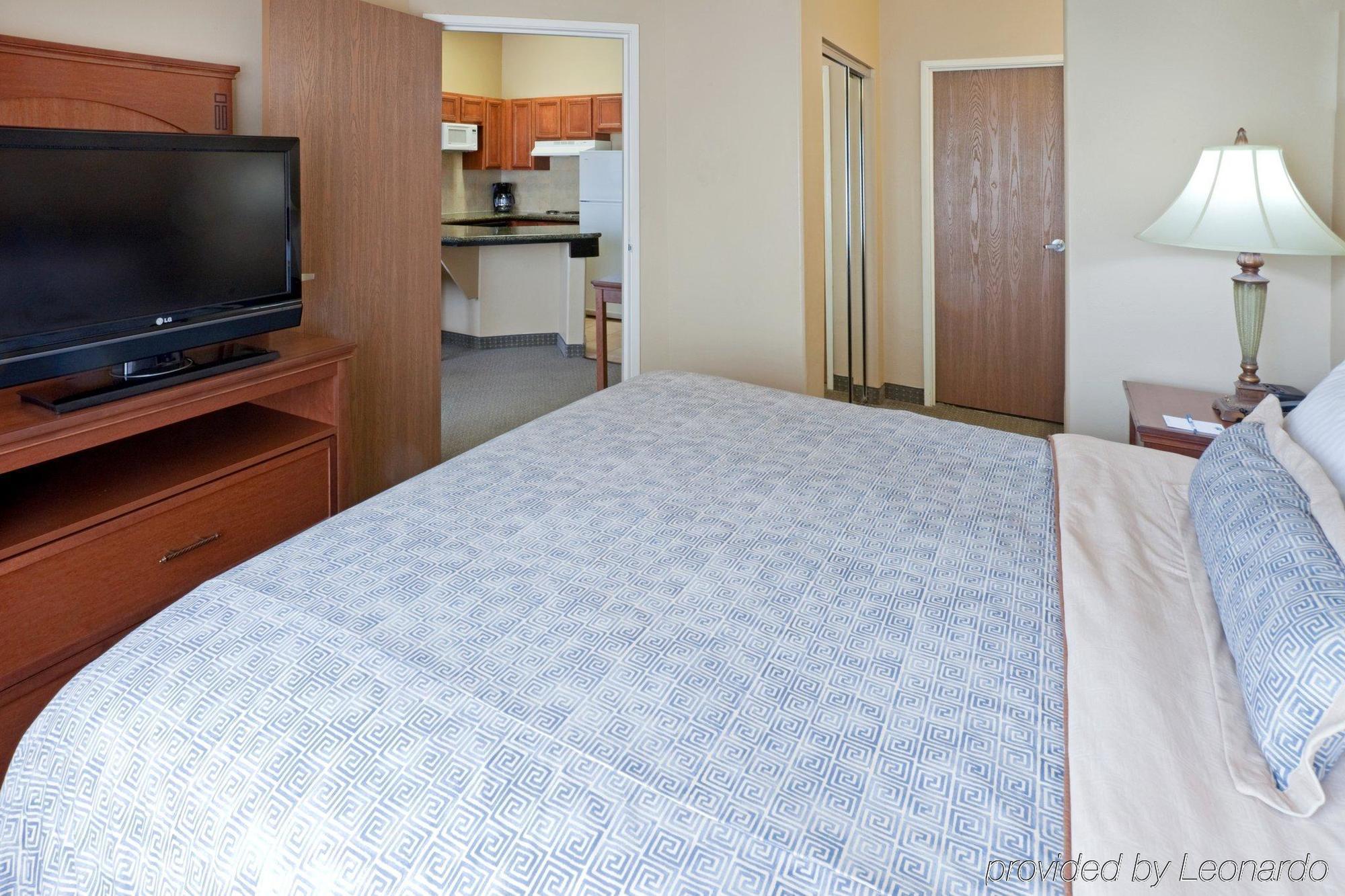 Staybridge Suites Lubbock-University Area By Ihg Room photo